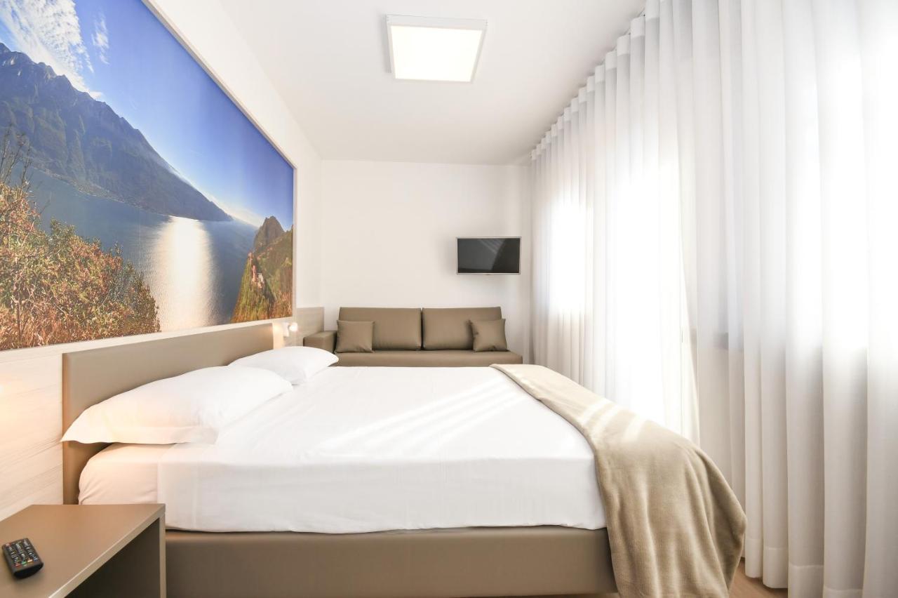 Residence Franca B&B Arco Buitenkant foto